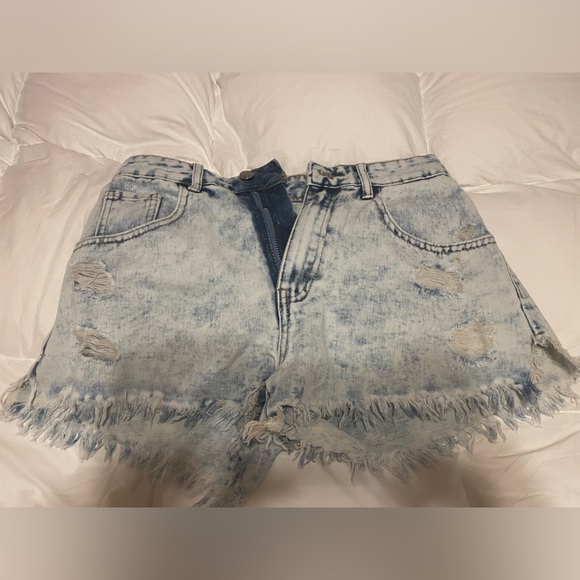 Blue Jean high waisted shorts size 5 never worn - Picture 1 of 2